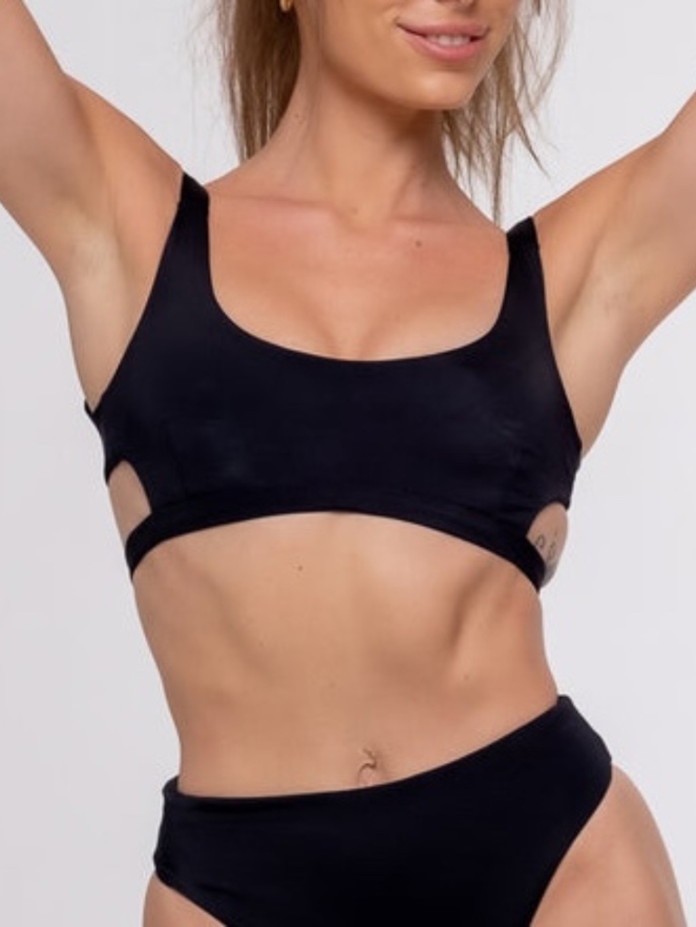 NONA PERKASA strappy athletic top